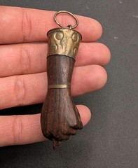 Vintage Carved Wood Figa Hand Mano Fist Protection Lucky Talisman Charm Pendant
