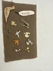 Vintage Mixed Lot of Brooches Pins Animals Gold and Silver Tone Bird Theme