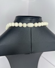 1970-80s Cream Plastic Graduated Beaded Necklace 24 In