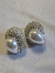Lot Of 7 Pair Mixed Signed Vintage Earrings Clip On / Screw On Excellent