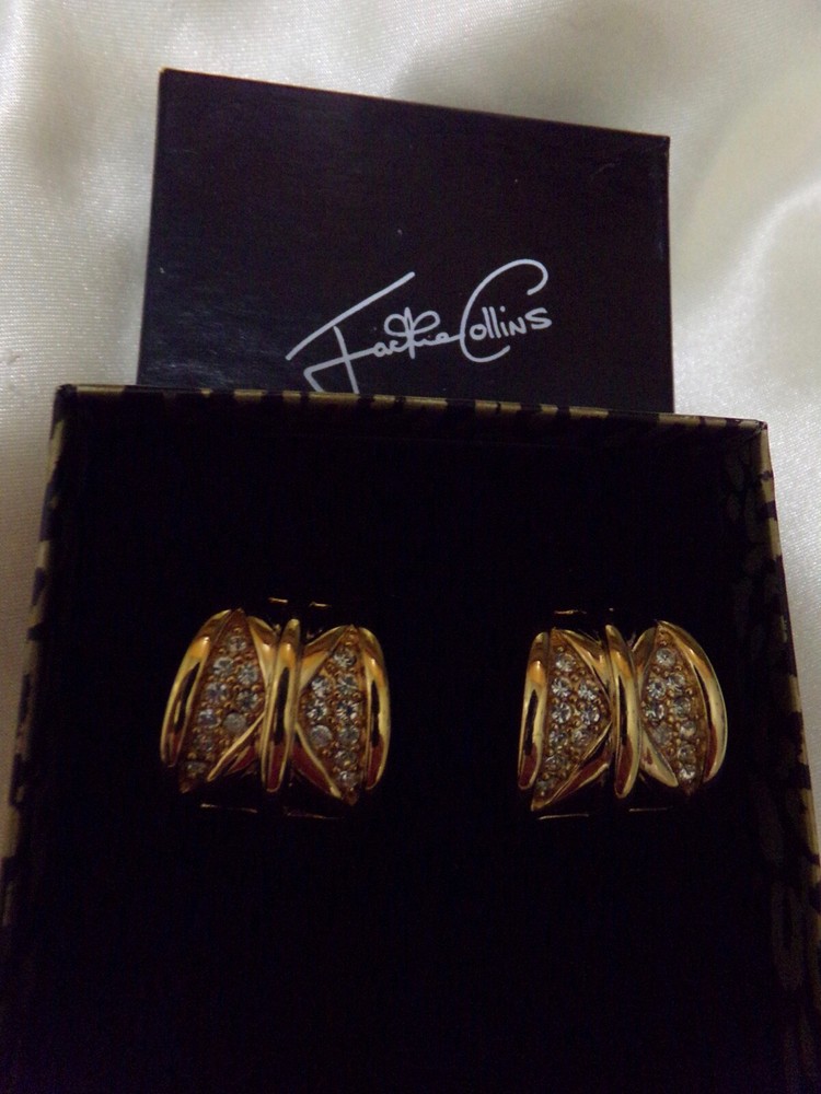 Vntg Jackie Collins Gold Tone Black Enamel Crystal Pave Setting Clip On Earrings