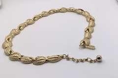 Vintage Crown Trifari Gold Tone Trifarium Plated Frosted Leaf Choker Necklace