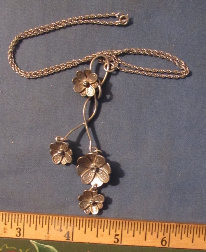 VINTAGE STERLING SILVER ASYMMETRICAL 3D FLOWER FLORAL DANGLE NECKLACE 18” CHAIN