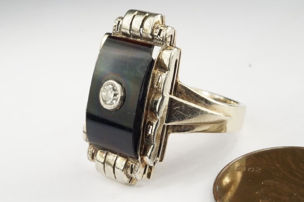 STRIKING ART DECO 14K GOLD WHITE GOLD ONYX & DIAMOND GEOMETRIC RING c1930