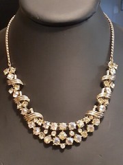 Vintage Aurora borealis gold tone bib necklace adjusts up to 19″ glamorous