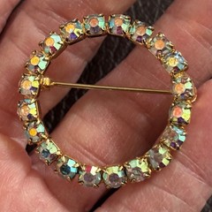 AB Aurora Borealis Clear Rhinestones Circle Pin Vtg Gold Tone Approx 1.5 Inches