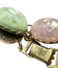 CORO Pegasus Confetti Bracelet Cabochon Pastel Lucite Vintage Gran Retro Dainty