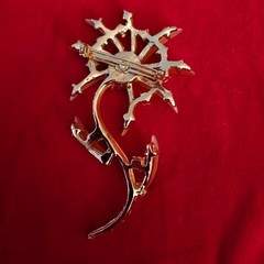 Vintage Gold Tone Flower with Stones Pin or Brooch