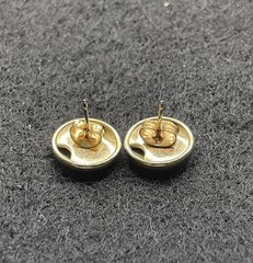 Vintage Unbranded Purple Violet Enamel Button Stud Earrings Costume Fashion