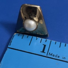 Vintage Gold Trapezoid Pearl Clip Earrings 0.9 Inch