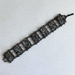 Vintage Metal Native American Motif Figural Panel Link Bracelet – Unsigned