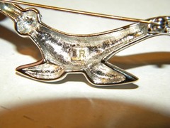 Lady Remington Jewelry – Vintage Seal Pin BROOCH
