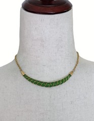 Vintage Gold Tone Green Faux Jade Twisted Chain Choker Necklace