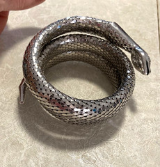 WHITING & DAVIS Silver Tone Mesh Snake Wrap BRACELET Very Good Condition