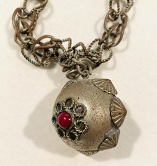 Vintage 1930s 1940s Etruscan Revival chain bracelt w charm