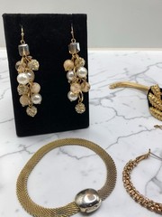 11 Pc Vintage Jewelry Lot Sarah Cov Monet Casual Corner Faux Pearl Necklace Gold