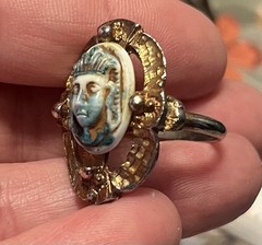 MAX NEIGER / NEIGER BROTHERS (?) ART DECO EGYPTIAN REVIVAL SCARAB GLASS CAB RING