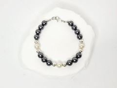 Vintage Gray And White Faux Pearl Bracelet – Freshwater Look – READ