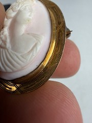 Antique Victorian Portrait Cameo Pendant Brooch W Engraved 10K Gold Bezel 5 gram