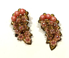 MCM PINK CLUSTER FLOWER RHINESTONE FAUX PEARL SEED BEAD CLIMBER CLIP ON EARRINGS