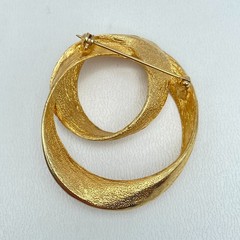 Vintage Gold-Tone Metal Engraved Hammered Abstract Swirling Double-Ring Brooch