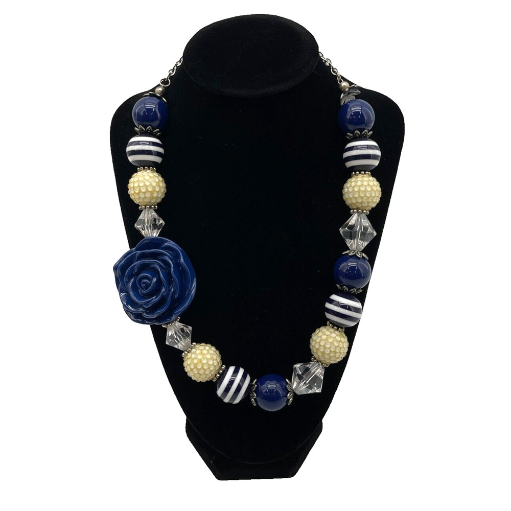 Vintage Fashion jewelry Chunky Acrylic Resin Lucite Long Womens Necklace