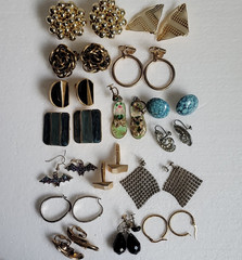 Vintage Multicolor Mixed Lot Earrings Brooch Pin Glass Plastic Metal 16 Pieces