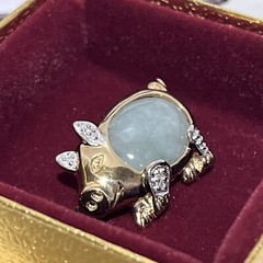 Solid 10K Gold, Green Jade & Diamond Detailed Pig, Estate Pendant, Brooch