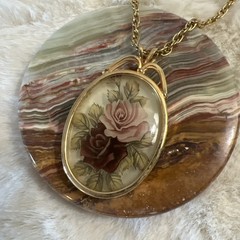 Vintage Victorian Cameo-Style Rose Floral Pendant Necklace Gold Tone 23” Chain