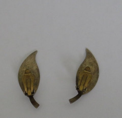 VINTAGE STERLING SILVER & WHITE ENAMEL DAVID ANDERSEN NORWAY LEAF EARRINGS