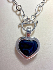 925 Sterling Silver Black Heart pendant with chain Necklace. 26.63g L- 18 in