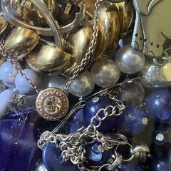 5-10LBS VINTAGE TO NOW WEAR CRAFT FIND Fun Jewelry Lot G Rings NECKLACES More