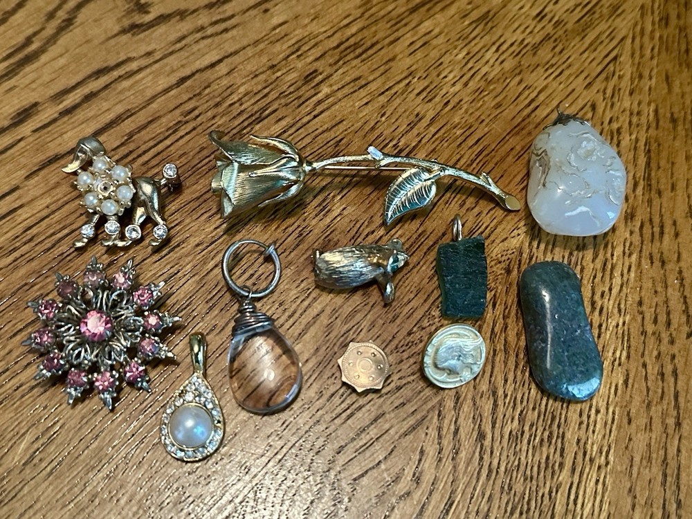 Vintage Small Costume Jewelry Scrap For Crafts Repurpose Rhinestones Faux Pearls