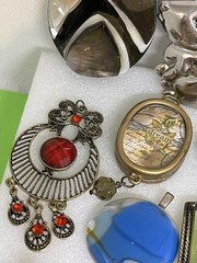 pendant lot gold tone silver tone brass multicolor stones vtg beautiful pieces