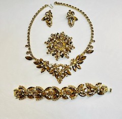 Documented Juliana D&E Book Pieces Topaz Rhinestone Parure Necklace Bracelet Set