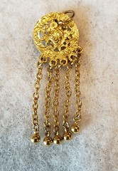 UNBRANDED GOLDTONE BLUE FACETED RHINESTONE FILIGREE DISC PENDANT NO CHAIN