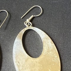 Vintage 70s Alpaca Earrings Modern Cut Away OVAL Enamel Inlaid MOP Silver 2″