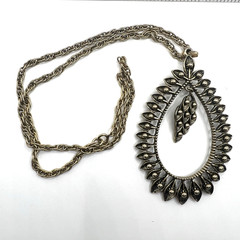 Vintage Signed 1974 Sarah Coventry Aloha Floral Leaf Large Pendant Necklace 22”