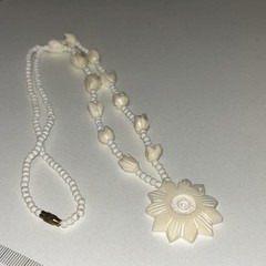 Cute Carved Cream 12 In Necklace