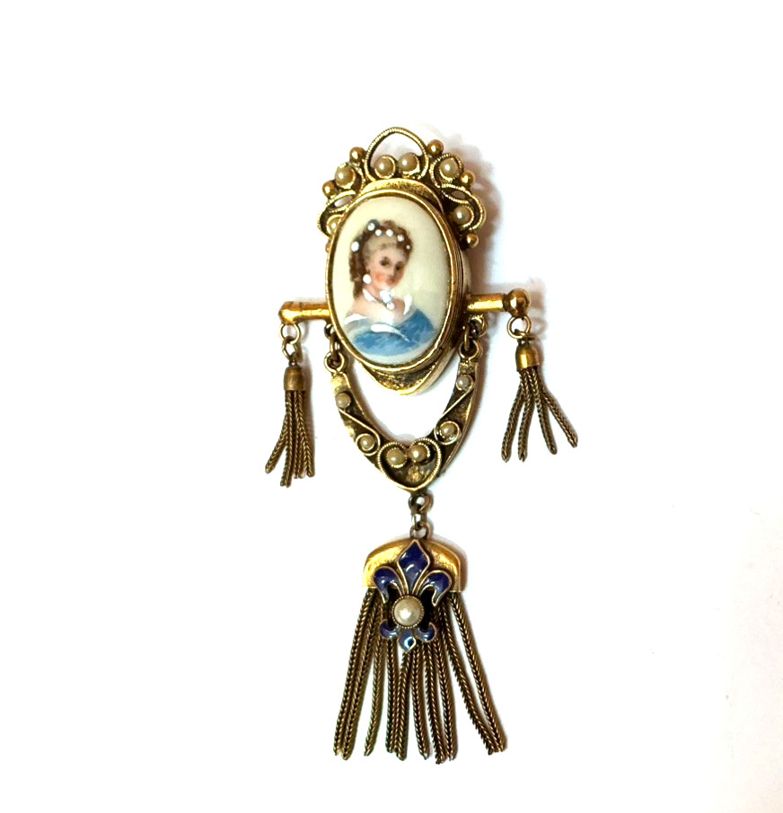 Victorian Revival Hand Paint Limoges FRANCE Brooch Pendant Enamel 1940s