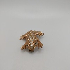 Rhinestone Green Eyed Frog Gold Tone Brooch