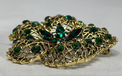 Vintage gold-tone Filigree Brooch Pin Green Rhinestones – 2.25″ diameter