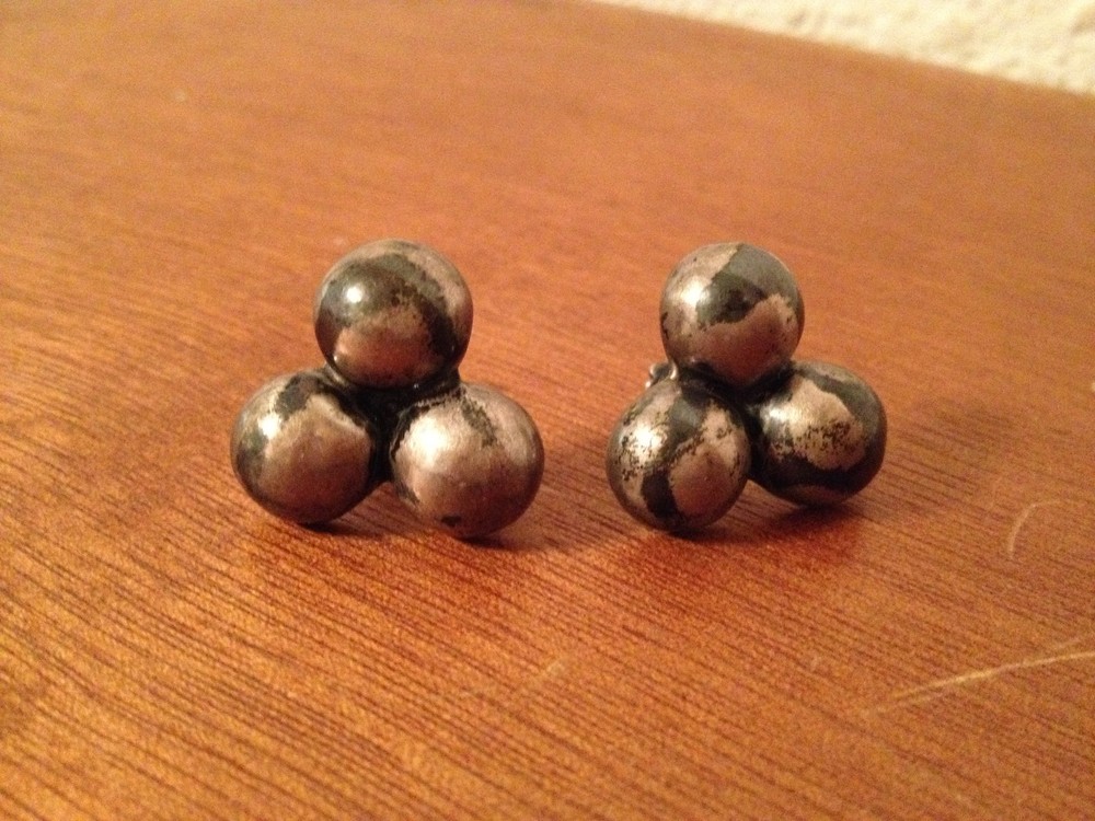 Vintage Mexican Silver Alloy Pair of Ball Form Decorated Screwback Earrings