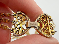 Vintage Signed Goldette 3 Strand Carved Clear Cameo Bezel Necklace Gold Tone