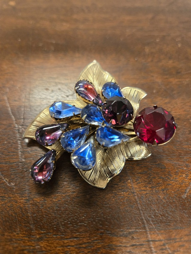 Vintage Red, Pink & Blue Rhinestones With Embossed Gold Leaves Brooch/pin