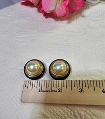 1970’s Couture Christian Dior Goldtone Clip On Earrings w faux pearl-READ – B29