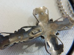 VINTAGE 800 SILVER CROSS PENDANT W/ 5 PURPLE CABACHON OVAL STONES & 30″ CHAIN