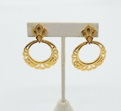 Vtg Earrings Crown TRIFARI Beautiful Dangles Jewelry Gold Plated 1955-1969
