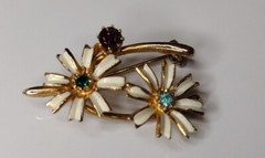 Vintage Daisy Flower Brooch & Earrings Gold Tone And Rhinestones Set