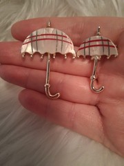 VINTAGE ABALONE SHELL UMBRELLA BROOCHES (SET OF 2)